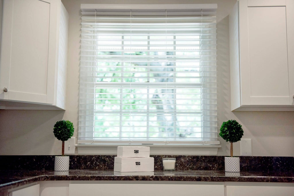 Cordless Soft White Faux Wood Room Darkening Blinds O3167