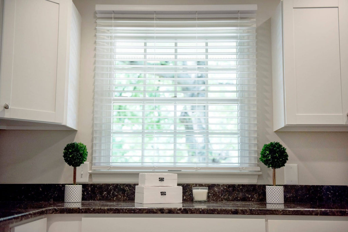 Cordless Soft White Faux Wood Room Darkening Blinds O3167