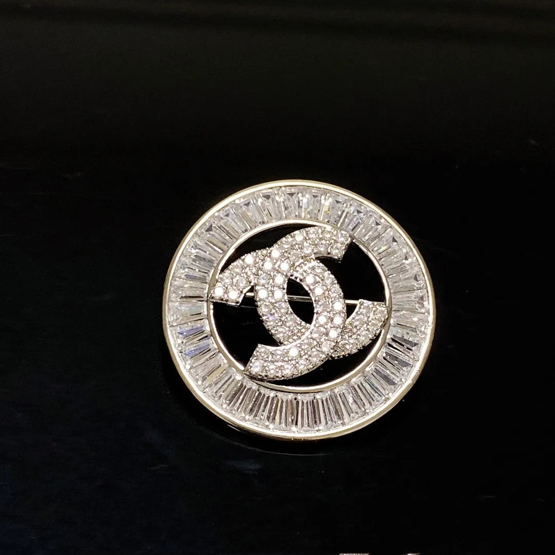 Brooch N7213