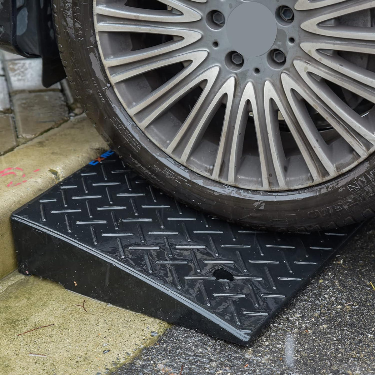 Rubber Curb Ramp 5.3" Rise 2 Pack Black Threshold Ramps with 4 Expansion Bolts J629