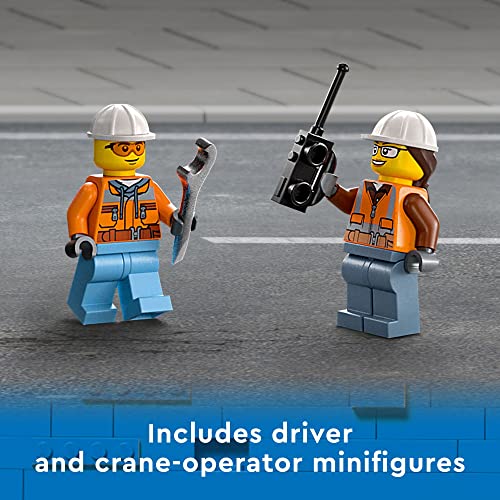 Mobile Crane Truck Toy Building Set with 2 Minifigures C195499