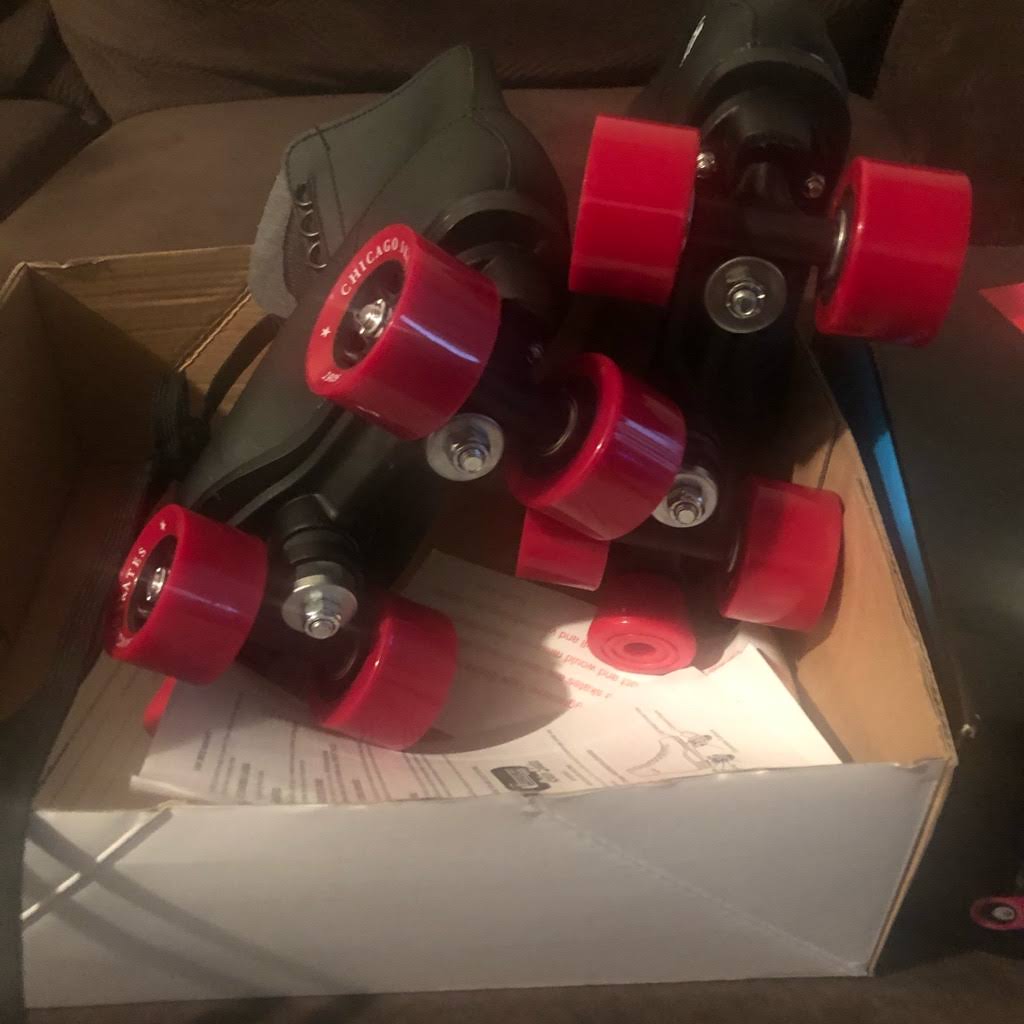 Black Size 4 Skates O220